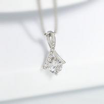 Independent Station Herringbone Shaped Clavicle Chain with Advanced and Minimalist Lines, Beautiful Fish Tail Necklace white