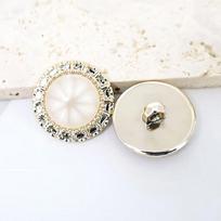 Paltas Plastikinės Perlamutrinės Sagos Tranšėjos Paltas Palto Sagos Metalo Imitacijos Išgaubtos Sagos Aukštos Kokybės Kojinės Siūlės Sagos CC02 Pearl Button 28L = 18MM Bright White