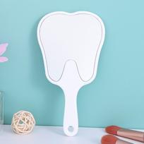Danties formos rankinis veidrodėlis Mielas makiažo veidrodėlis Rankiniai dantų veidrodėliai su rankena Didelės raiškos makiažo veidrodėlis Rankinis veidrodėlis balta