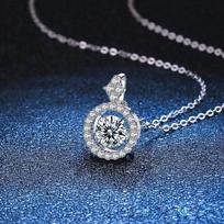 D spalvos 1 karato tikro moisanito vėrinys pakabukas moterims 100% 925 sterlingų sidabras žėrintis dirbtinis deimantas aukštos kokybės papuošalai 0.8ct Moissanite