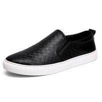 FashionBritish Style Designer Men Loafers Zapatos De Hombre Slip-On Leather Shoes Casual Male Shoes Adult Black Driving Moccasin Soft 39 juoda