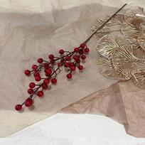 Raudonų uogų ir bugienio vaisių dekoratyvinis puokštė svetainės papuošalams 3 forks of holly gray