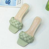 Fashion Sandals Woman Outside Beach Flat Designer Shoes Summer Sandals New Flat Bottom Fashion Women Slides Big Size 36-41 Slip on2024 34 žalia