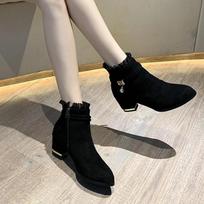 Fashion 2024 New Winter Fashion Boots Women Fur Soft Warm Pointed Ankle Boots Sexy High Heel Rhinestone Decoration Zipper Women Boots 35 juoda