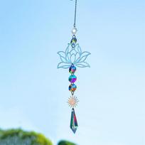 1Pc MetalLotusandArtificial Crystal Suncatcher Charm Handmade Applicable Home Wind Chime Pendant Outdoor Garden Plant Decoration white