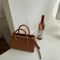 Korean Niche New Retro Oil Wax Leather Single Shoulder Handbag For Women Trendy Casual Versatile Commuting Crossbody Bags (20cm<Max Length<30cm)