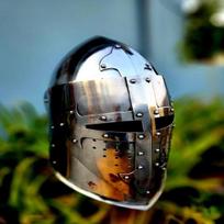Kryžiuočių riterio šarvų šalmas Viduramžių tamplierių šalmas Ikoninis kryžiuočių stilius Cosplay, LARP, Helovino kostiumas Geriausia dovana mylimam žmogui. white