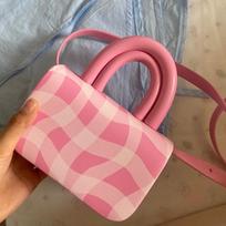 High-Texture Pink Ceramic Bag, Fashionable Portable Messenger Small Square Bag, Styled Plaid Shoulder Bag. 14*7*9 rožinė