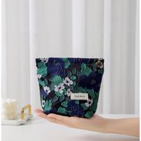 Large Capacity Retro French Jacquard Cosmetic Clutch - Portable High-End Toiletry Bag