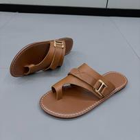 Moterų šlepetės lauke kasdieniai paplūdimio moteriški batai vasariniai nauji plokščiapadžiai flip-flop sandalai vaikščiojimui clip-toe romėniškos sagties moteriški 38 ruda