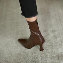 Keep it heavy! Huge good-looking~ Classic black pointed-toed thin-heeled thin socks boots, high-heeled elastic short boots, single boots for women 34 ruda