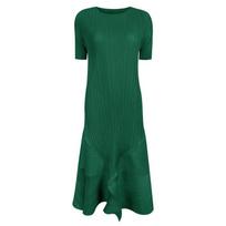 2025 Waist-Slimming Irregular Pleated Dress: Short Sleeve, Round Neck, Mid-Length One Size žalia
