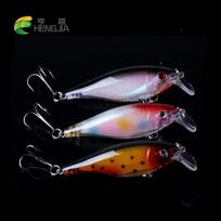 HENGJIA 3,3 colio/8,5 cm Crankbait gėlavandenių lydekų upėtakių žvejybos masalai 3 vnt., gylis 1-2 m gray