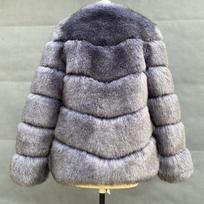 Kailiniai Nauji Patchwork kailiniai, skirti moteriškam žieminiam lapės kailio stiliaus kailiui į darbą ir atgal S