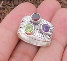 Ametistas, peridotas, granato brangakmenio žiedas, žiedas su suktuku, dizainerių sukurtas žiedas, rankų darbo papuošalai, unisex žiedas, 925 sterlingų sidabras 6 white