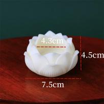 Paauksuota Guanyin Budos statulėlė ant lotoso pagrindo padėkliukas ant stalo su paaukštinta platforma Lotus base 7.5cm white