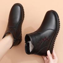 Fashion 2024 Mum Warm Cotton Shoes Women Winter Fleece Side Zip Thick Bottom Short Boots Leisure Round Head Flats Booties for Women Heel 41 juoda