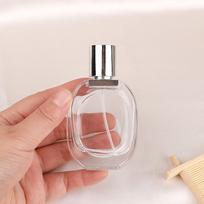 30 ml purškiamas buteliukas kvepalų perpilstymui, purškiamas buteliukas, nešiojamas, kelioninis, išskirtinis stiklinis tuščias buteliukas, kosmetikos indelis, dozatorius 30ml&Glass sidabras