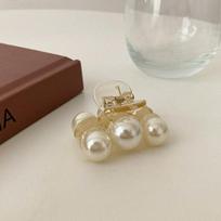 Korean Pearl Hairpin: Elegant Women's Shark Clip