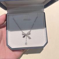 Flash diamond bow tassel water drop necklace women's simple high-end sense niche light luxury versatile zircon collarbone chain jewelry gray
