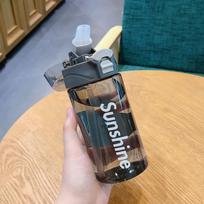 Vandens puodelis Unisex Paprastas plastikinis puodelis su šiaudeliu Didelės talpos Nešiojamas Fitneso Apsaugotas nuo kritimo Puodelis 450ml tamsiai pilka spalva