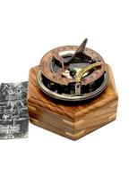 Saulės laikrodis Kompasas Vintažinis Žalvarinis Antikvarinis Jūrinis 4  Colių Medinė Dėžutė Steampunk Retro / Saulės Laikrodis Kapitono Kompasas Jūrinis 4  Su Kietmedžio Dėžute black