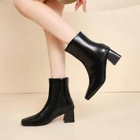 Fashion Autumn and Winter 2024 New Versatile Nude Boots Women's Thick Heel Side Zipper High Heel Simple Casual Square Short Boots Women 35 juoda