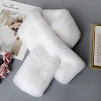 Unisex vienspalvis dirbtinio rekso triušio kailio šalikas - Šiltas dvipusis kryžiuotas šalikas studentams rudenį ir žiemą Approximately 80 cm balta