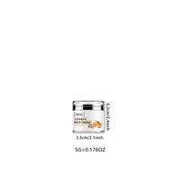 High-performance moisturizing neck cream repairs, soothes and hydrates and smooths the skin 5G white