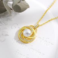 Tide niche rotating pendant female, round threaded tea flower Japanese and Korean style freshwater pearl necklace