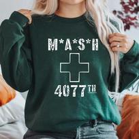 Vintažinis MASH 4077-ojo Sweatshirt Klasikinis TV serialo Hoodie Armijos ligoninės Sweatshirt Unisex ilgomis rankovėmis megztinis apvalia kaklo iškirpte Hoodies S tamsiai žalia spalva