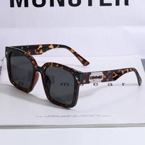 Sunglasses Women's Fashion Retro Sunglasses Small Red Book with The Korean Version of Big Face Sunglasses.