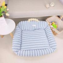 Big Eyed Plush Sofa Square Pet Kennel Dog Beds for Large Dogs Winter Warmth Cat Bed Portable Dog Kennel Pet Mat Dog Accessories 40x50cm