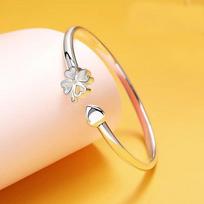 Fashion New Four-Leaf Clover Bracelet Women's Bracelet High-Grade Plain Circle Bracelet Bracelet Hand Jewellery