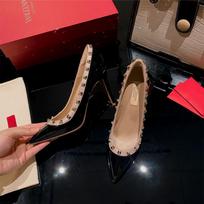 Pointed Rivet Nude High Heels for Women, New Sexy Queen Style Slim Heel Liuding French Shallow Mouth Single Shoe 34