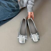 Silver square head ballet style light mouth flat sole shoes women's 2025 new spring French skirt Mary Jane shoes 35 sidabras