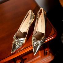 Golden sheep pattern pointed kink high heels women's fine heels high temperament sheepskin single shoes spring and autumn 34 auksas