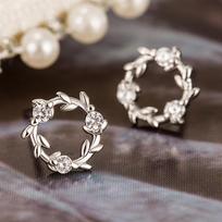 Fresh Teng Ring Earrings Winding Design Non-collision Light Luxury Ear Jewelry Classic Fashion gray
