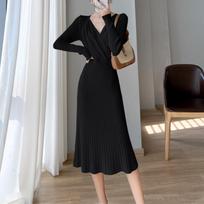 French Vintage Pearl Chain Knit Dress Women's Winter New Gentle High Waisted Base Dresses Korea Chic Designer Casual Clothing S juoda