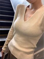 Simple v-neck lazy style knitted sweater for women in autumn and winter new style gentle long-sleeved top with bottoming shirt S