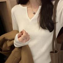 Lazy style V-neck pullover long-sleeved sweater for women autumn and winter new slim fit inner T-shirt bottoming shirt trendy S