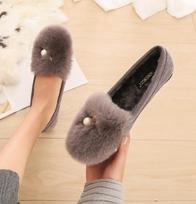Fashion 34-43 plus size women shoes big pearl beading fur ship-on loafers flats soft soled non-slip cotton moccasins casual lazy loafers 6.5 juoda