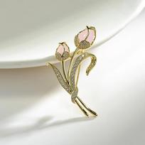 Japanese Tulip Brooch, High-End Feminine Exquisite Temperament, Diamond-Encrusted Brooch, Anti-Light Pin Buckle, Suit Accessories beige