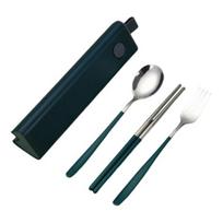 Kelionių reikmenų rinkinys nerūdijančio plieno šakutė ir šaukštas su dėklu Nešiojamų stalo įrankių rinkinys Smooth Edge stalo įrankių rinkinys, skirtas biuro mokyklos stovyklavimui black