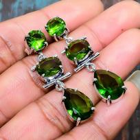 Peridoto brangakmenio rankų darbo 925 svarų sterlingų sidabro papuošalas Auskaras Helovinui 1.65 Inches žalia