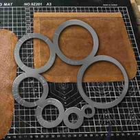 Apvalios odinės kampinės pjovimo liniuotės metaliniai apskritimai, įrankiai, skirti „pasidaryk pats“.