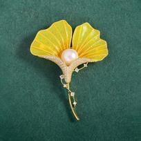 Gold Ginkgo Biloba Brooch High-End Femininity Pearl Enamel Corsage Niche Design Pin Suit Accessories yellow