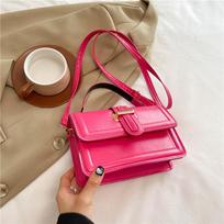 French Design Portable Small Square Bag Women'S Tide Versatile High Value Sense Shoulder Messenger Bag rožinė raudona spalva