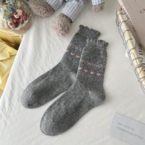 Moteriškos retro Fair Isle vilnonės kojinės: Storos, Šiltos, Vidutinio ilgio, Japoniško stiliaus, Apsaugančios nuo šalčio, Taškeliais. One Size gray