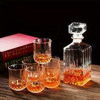 1 rinkinio viskio stiklinės dekanterio rinkinys su 6 stiklainiais (Dekanteris: 9,4 colio / stiklinės: 3,15 colio aukštis) Elegantiškas Crystal Barware Home Bar Priedas Pearl Foam Gif